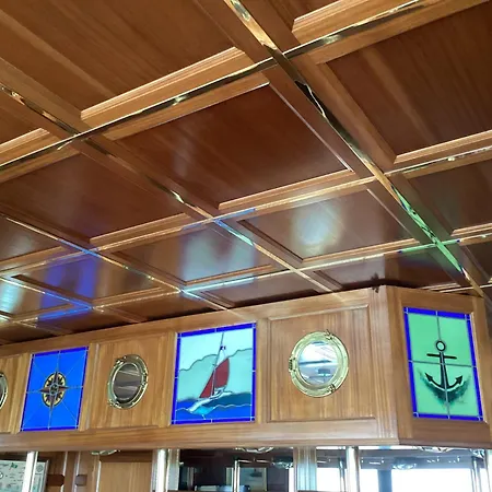 La Croisiere Apartment *